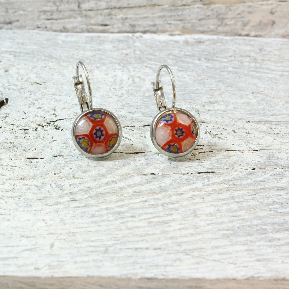 Edelstahl Ohrhänger Rot/Blau/Weiß mit Blumen – Lampwork Glasperlen 12 mm