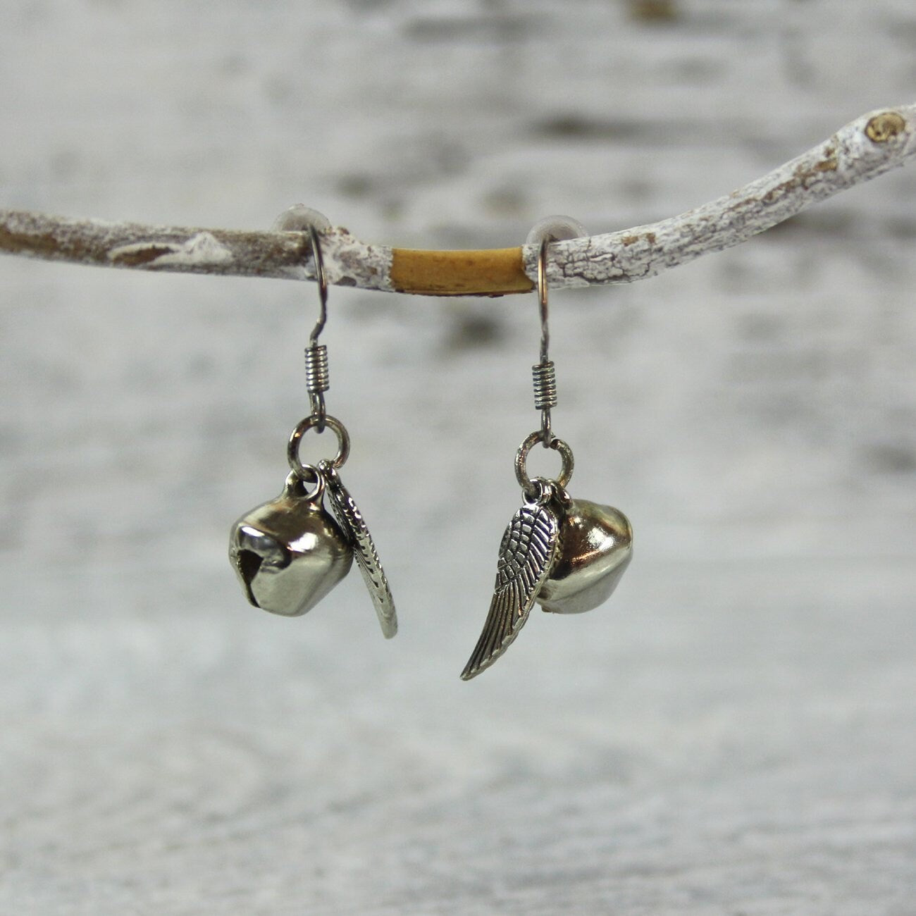 Engelsrufer Ohrringe mit Glöckchen und Flügel – Himmlischer Schmuck