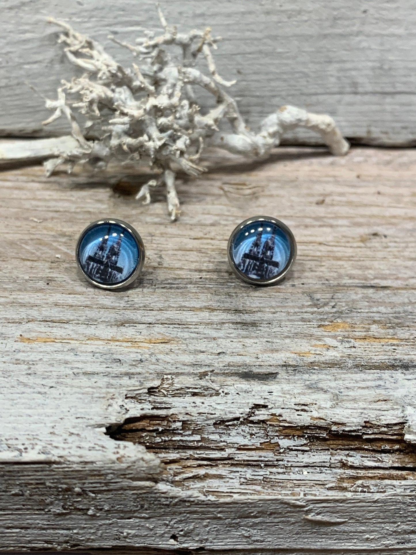 Ohrringe Kölner Dom in Himmelblau – Elegante Ohrstecker für jeden Anlass