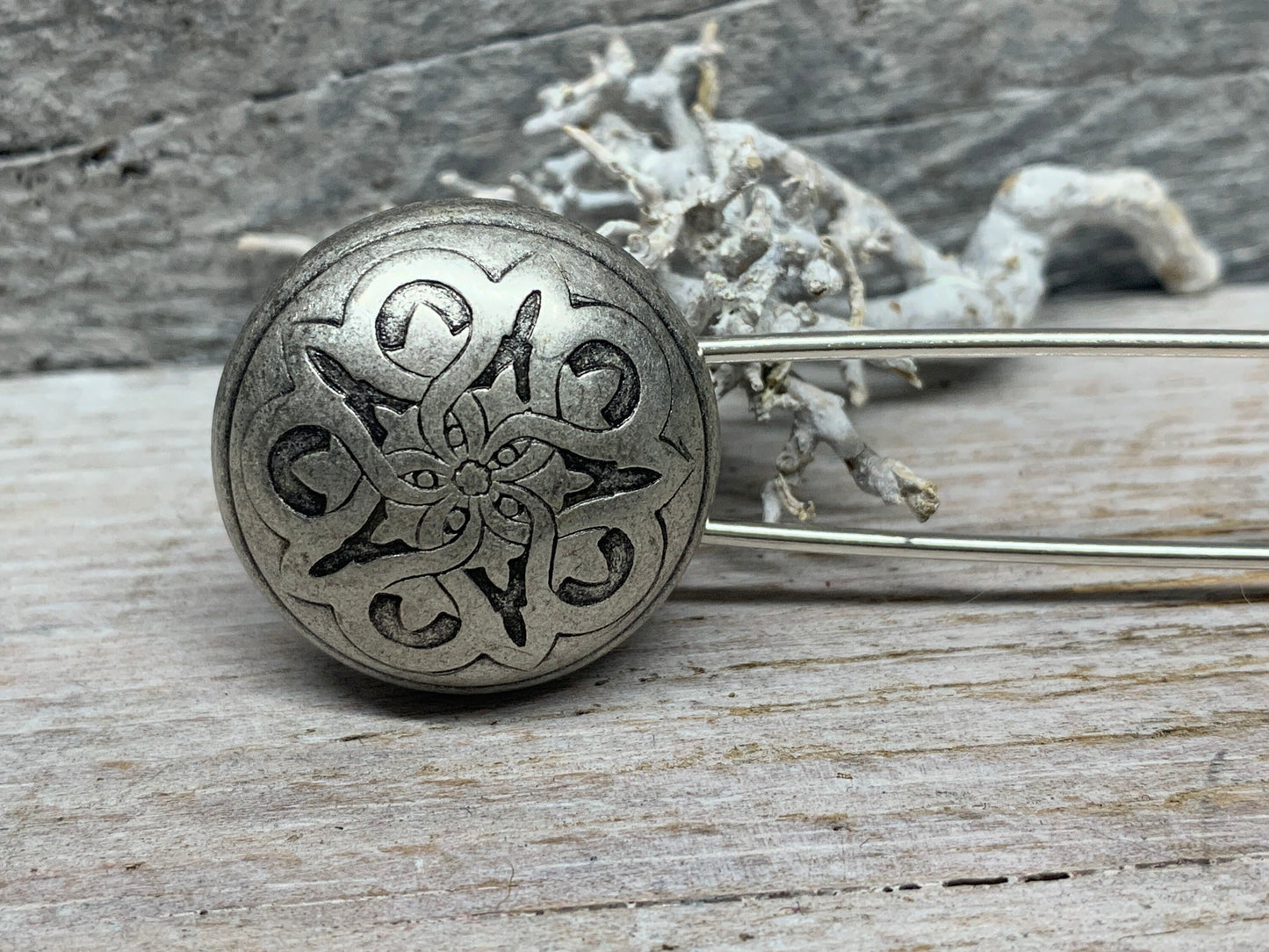 Ponchonadel Brosche Altsilber Keltisch – Handgefertigte Kiltnadel mit Blumenstern