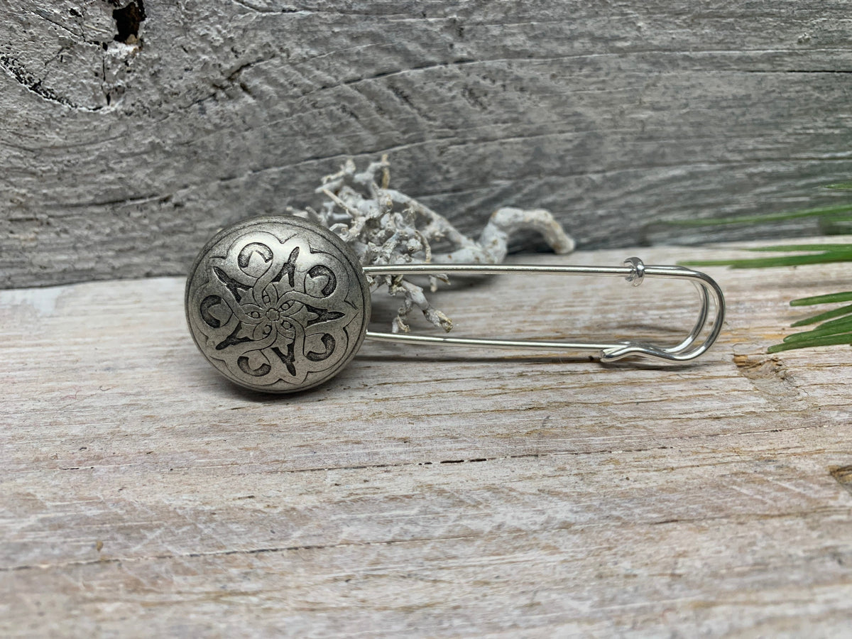 Ponchonadel Brosche Altsilber Keltisch – Handgefertigte Kiltnadel mit Blumenstern